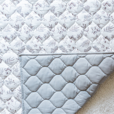 Lovely Leaves Grey Quilted Playmat